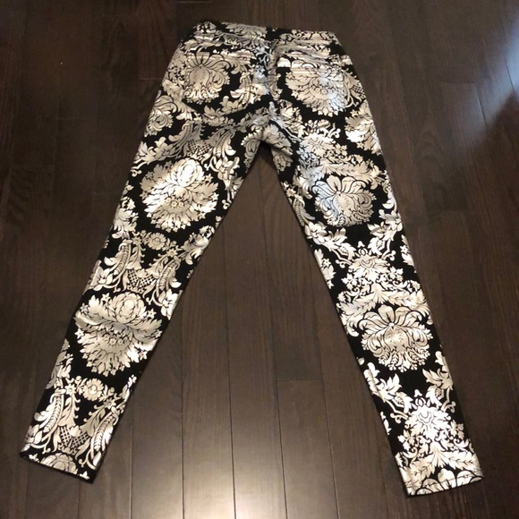 VENUS - NWOT - Metallic Print Skinny Jeans - Picture 10 of 10